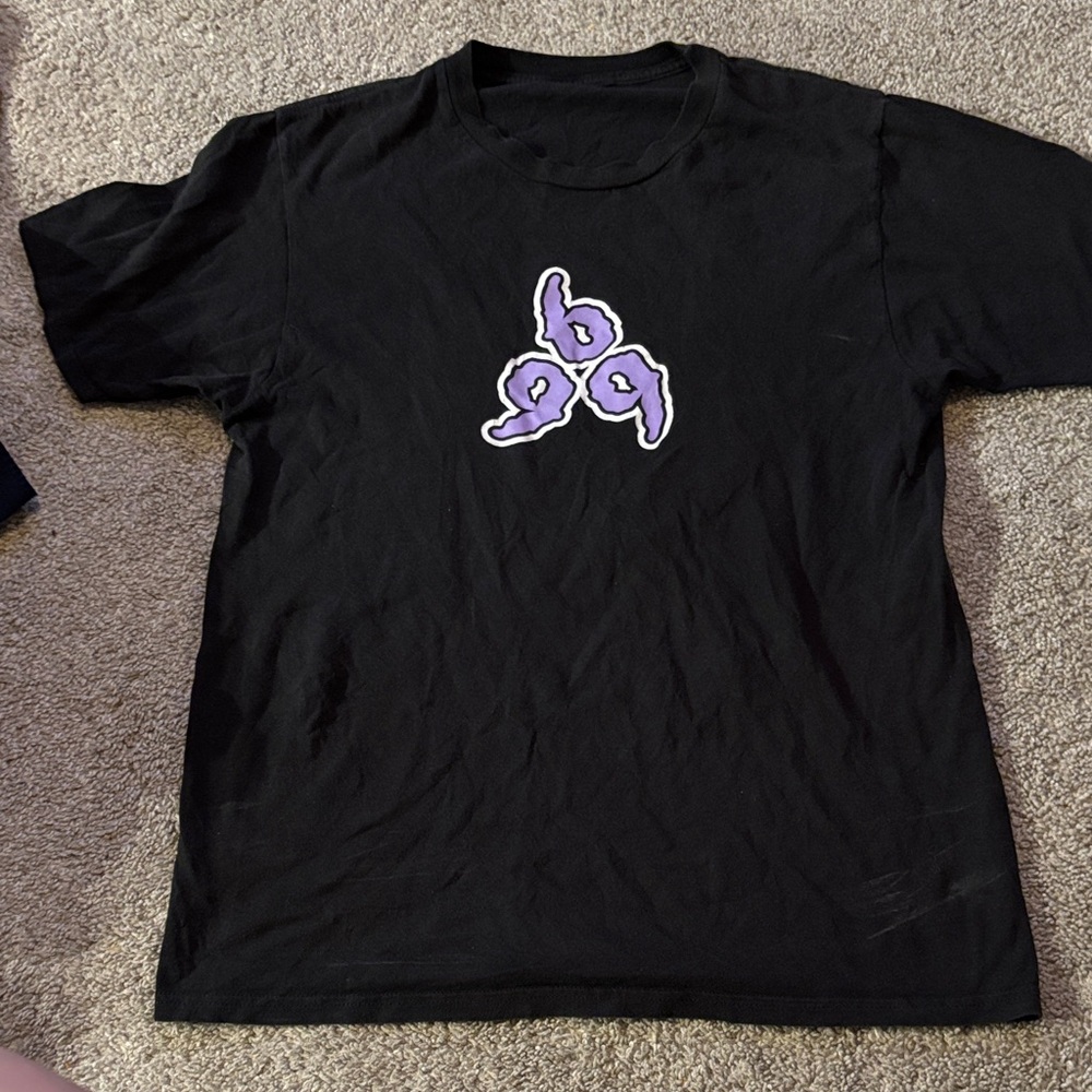 Juice wrld T-Shirt with Purple Graphic Design